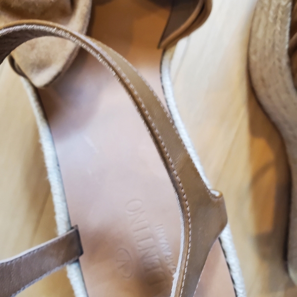Valentino wedges 9.5 new no box - Picture 2 of 4
